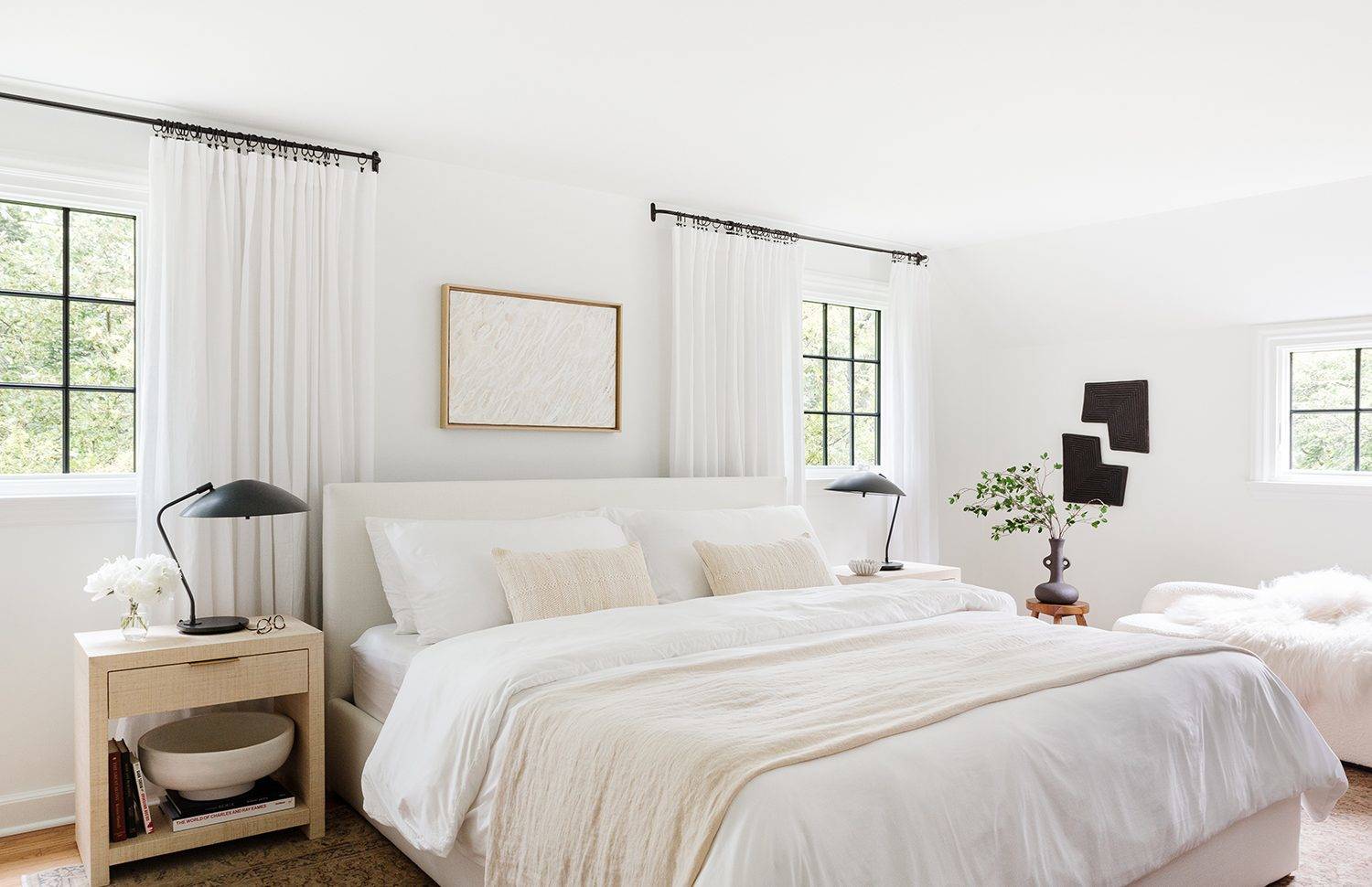 These 9 Serene Bedroom Color Palettes Feel Simultaneously Calm & Chic